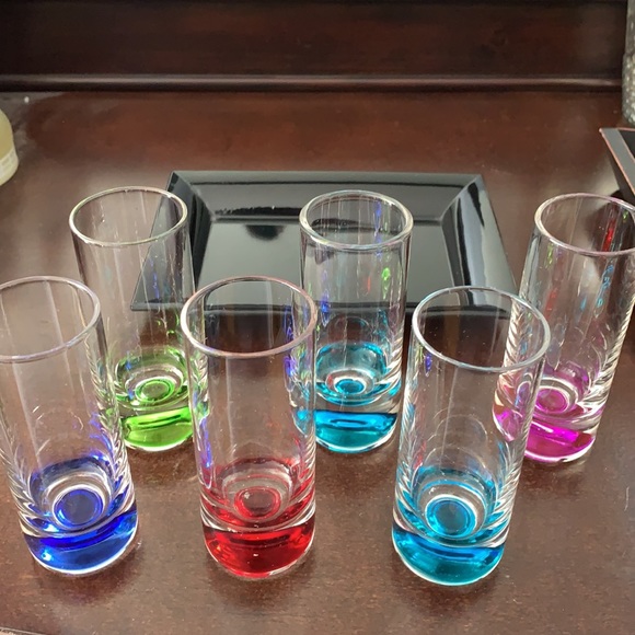 NEW!! Set of 6 Shot Glasses with Tray - Picture 4 of 5
